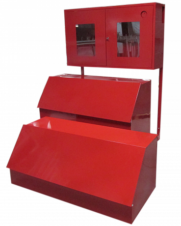 Стенд пожарный «Универсальный» с ящиком для песка 0.5м³, дверь с сеткой (с комплектующими)